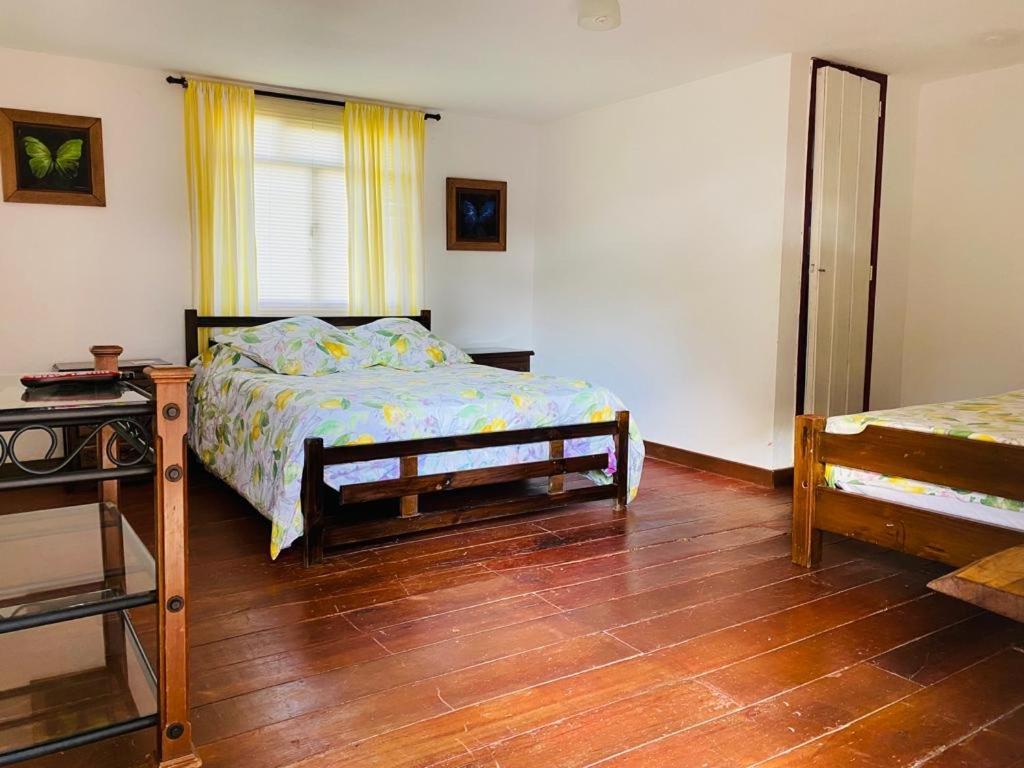 Finca Hotel El Laurel - Parque Del Cafe モンテネグロ エクステリア 写真