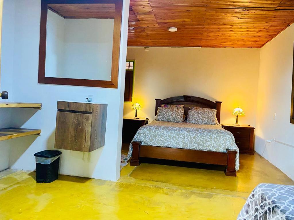 Finca Hotel El Laurel - Parque Del Cafe モンテネグロ エクステリア 写真